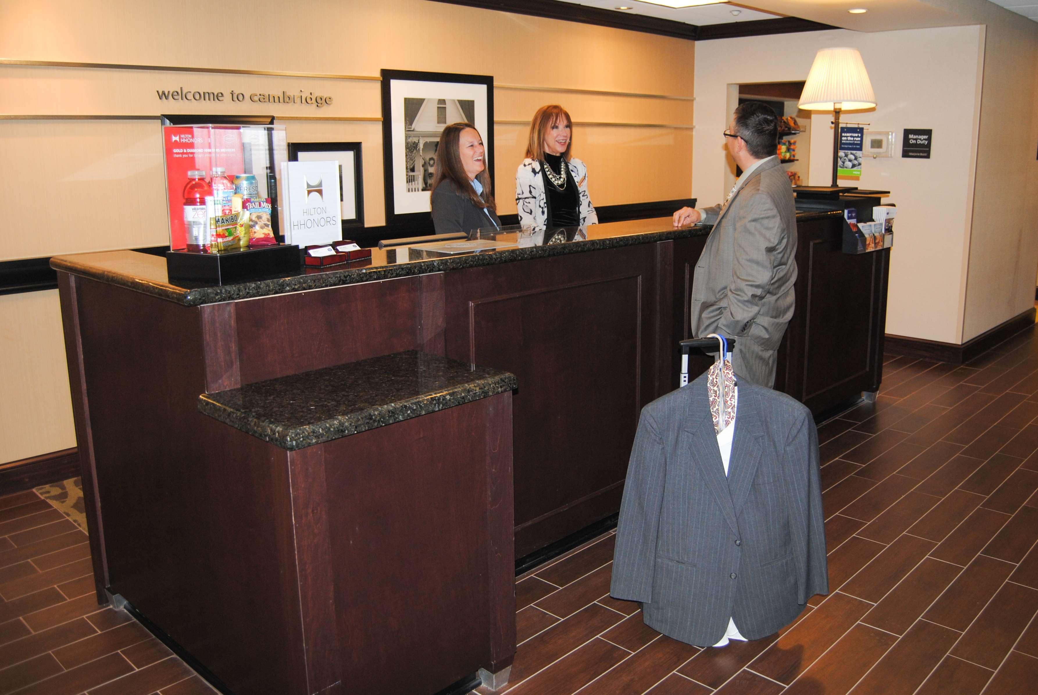 Hampton Inn Кембридж Екстер'єр фото